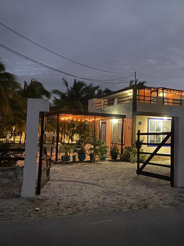 Casa Ibiza Celestun Βίλα Εξωτερικό φωτογραφία